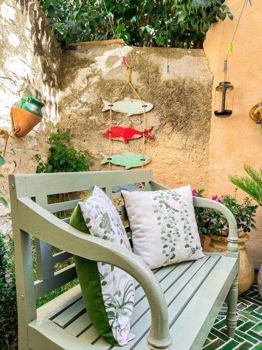 Petit Patio - 2 Chambres - Centre Ville - Climatisation Cassis Luaran gambar