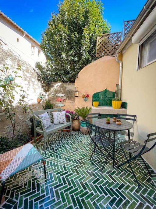 Petit Patio - 2 Chambres - Centre Ville - Climatisation Cassis Luaran gambar