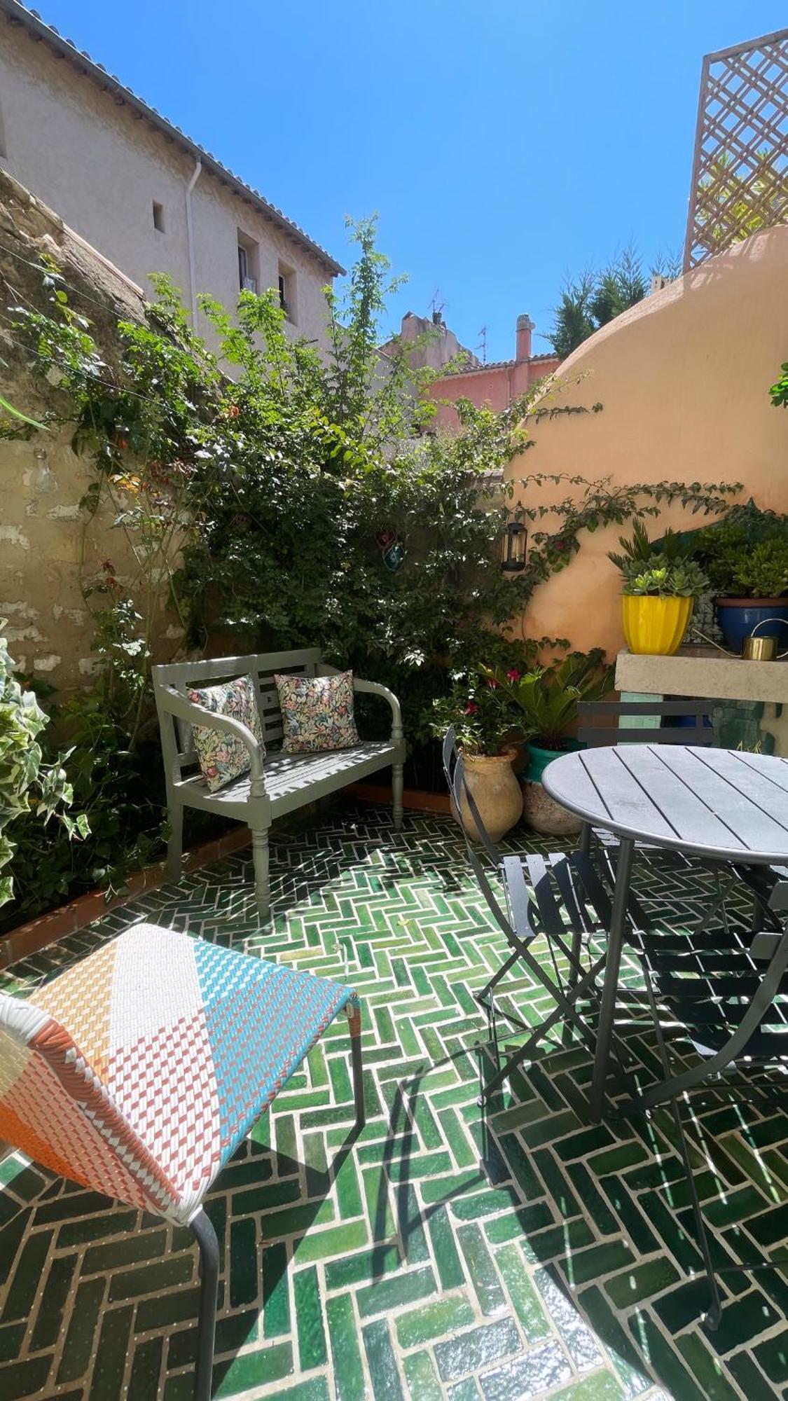 Petit Patio - 2 Chambres - Centre Ville - Climatisation Cassis Luaran gambar